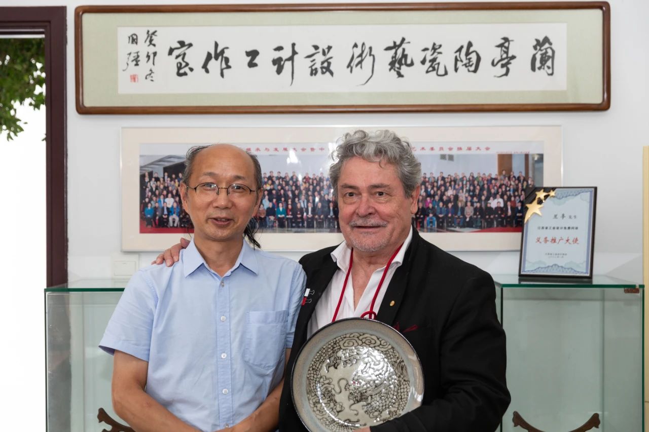 【大咖访高陶】法国画家皮埃尔·康努乐探访创世大发官网入口 感知中华文化魅力